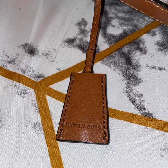 Purse - Picture 8 of 8